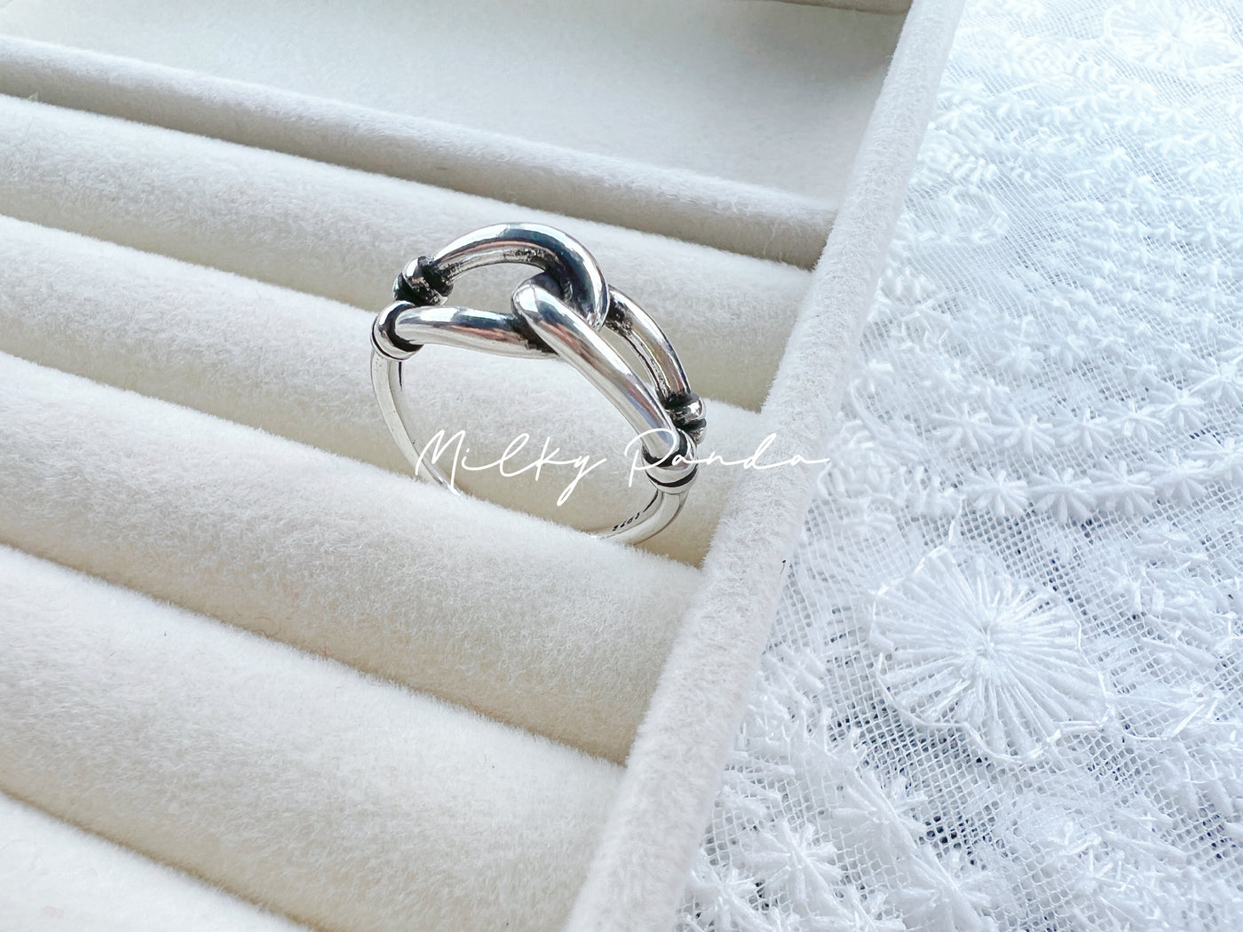 Knot Ring