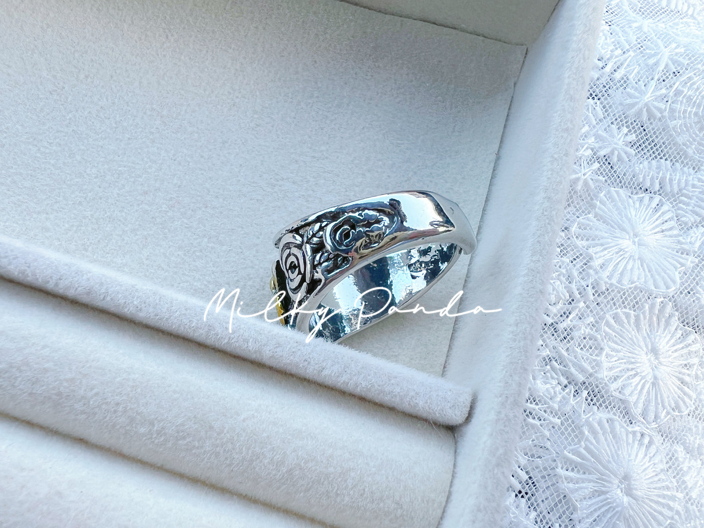 Skull & Star Ring