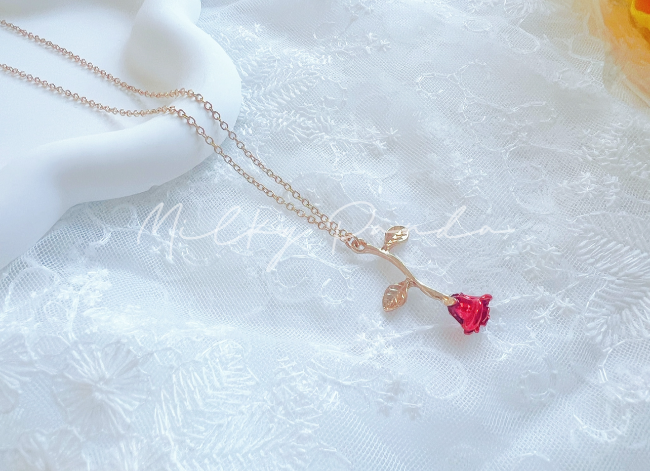 Red Rose Necklace