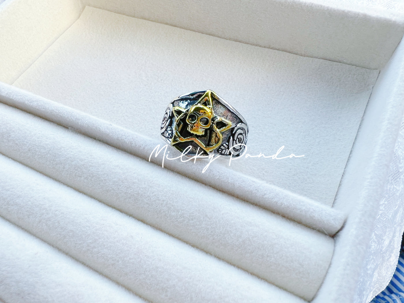 Skull & Star Ring