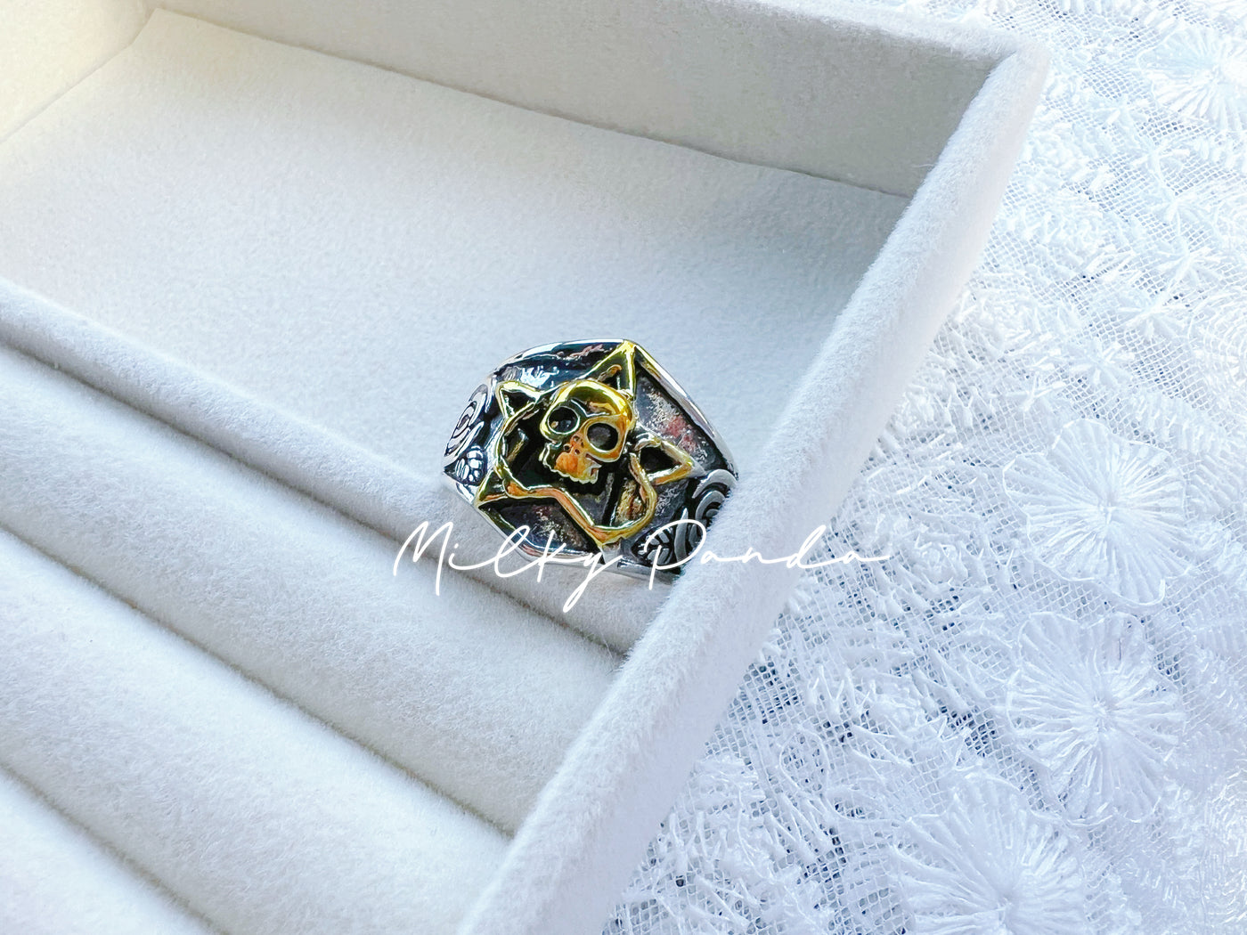 Skull & Star Ring