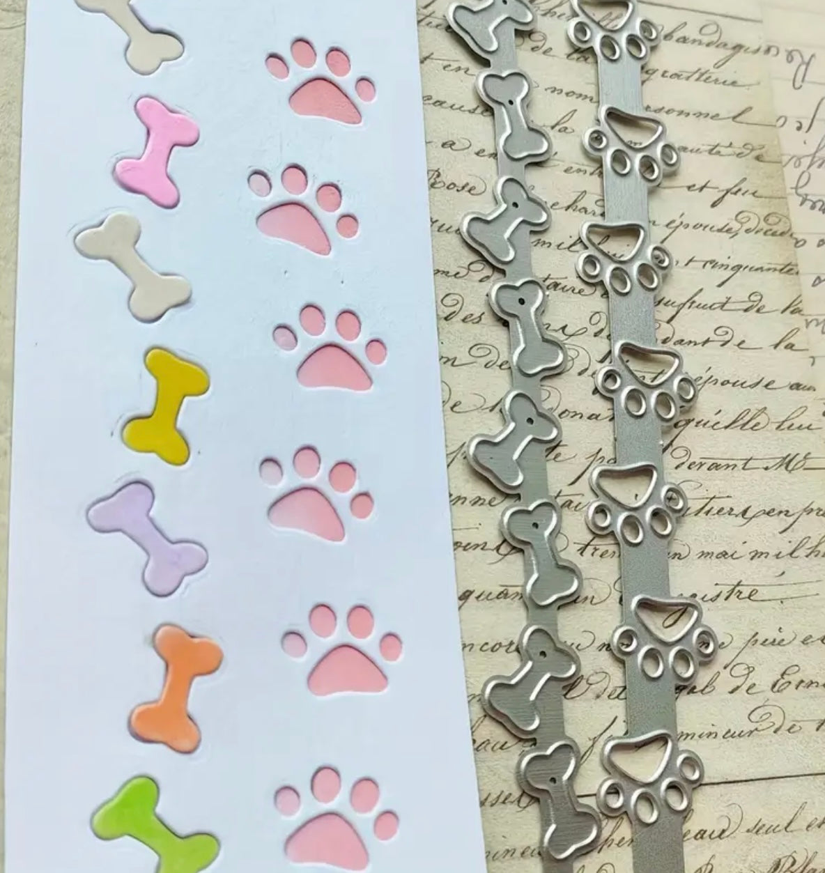 2 Pcs Paw & Bone Cutting Dies