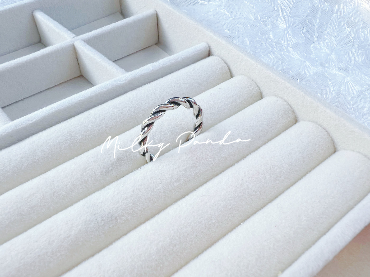 Twist Ring