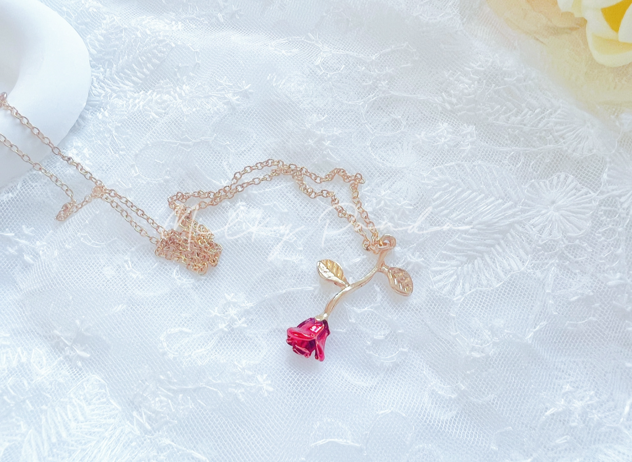 Red Rose Necklace