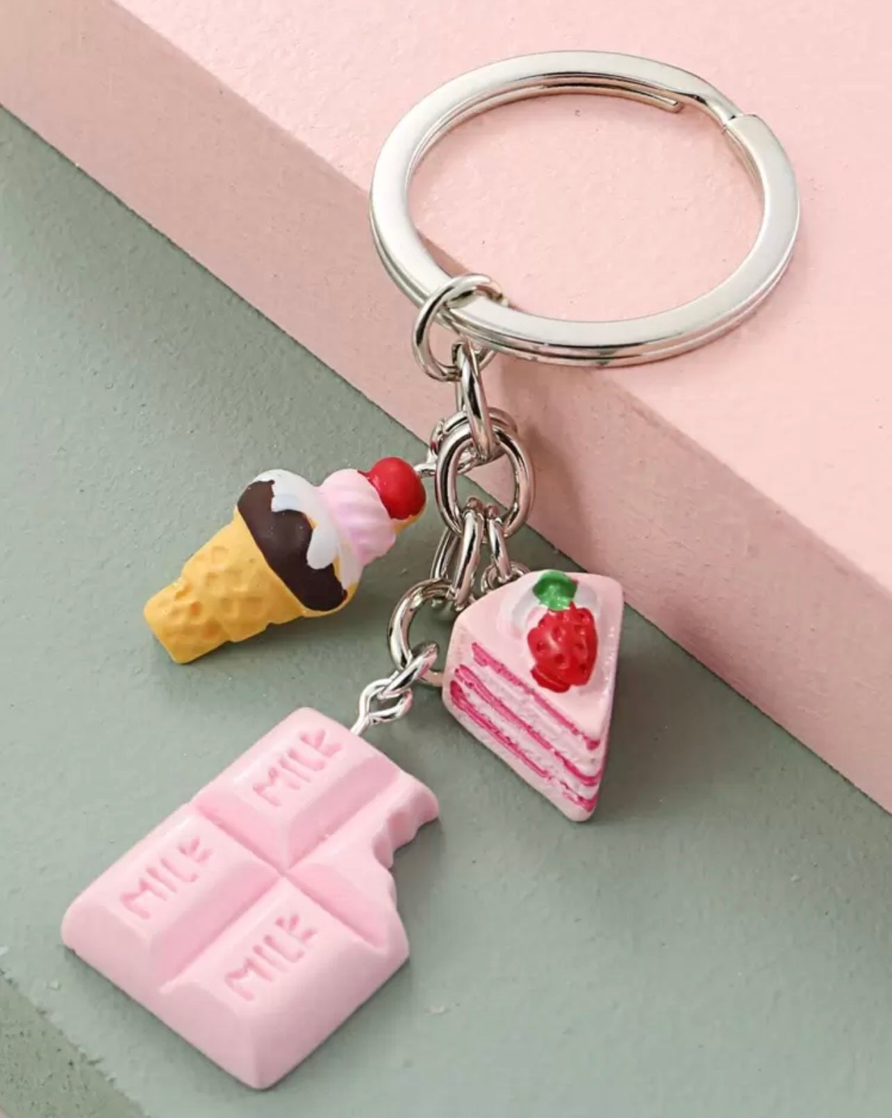 Cute Cake Keyring