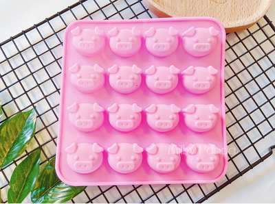 Pig Chocolate Mould