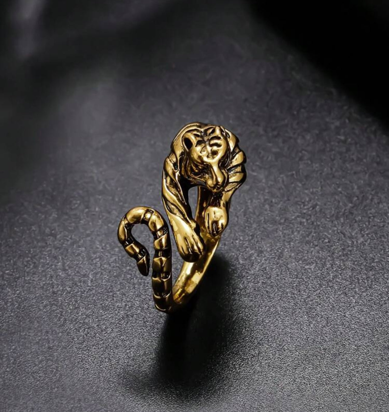 Tiger ring