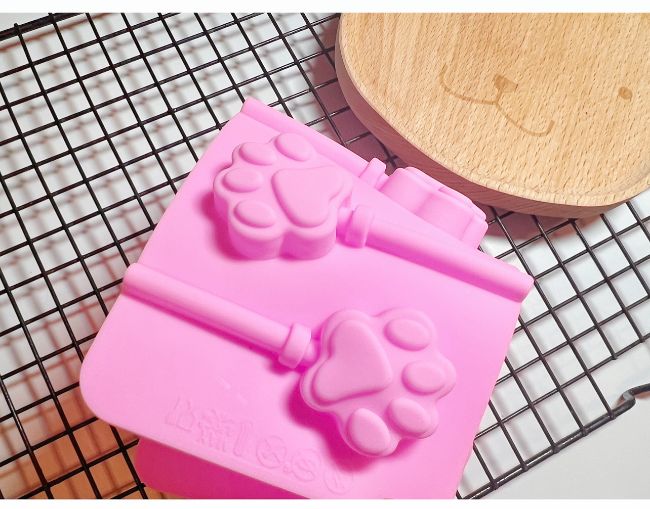 Paw Lollipop Mould