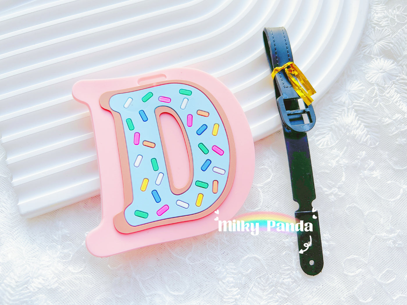 Letter ‘D’ luggage tag