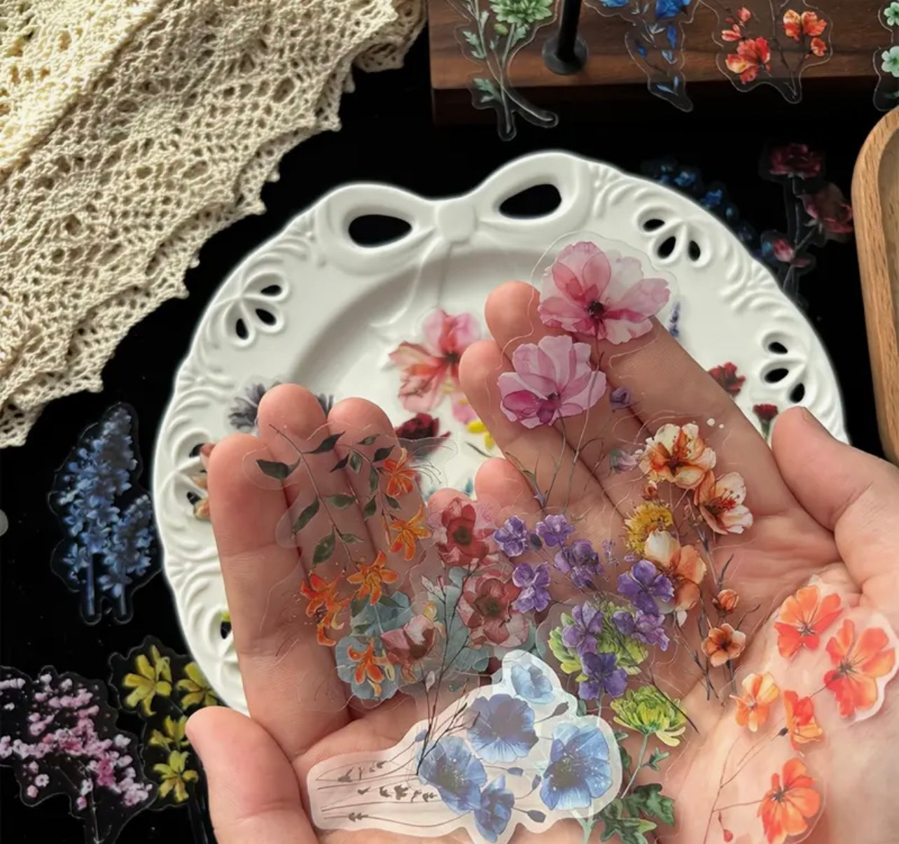 50 Pcs Flowers Vinyl Stickers