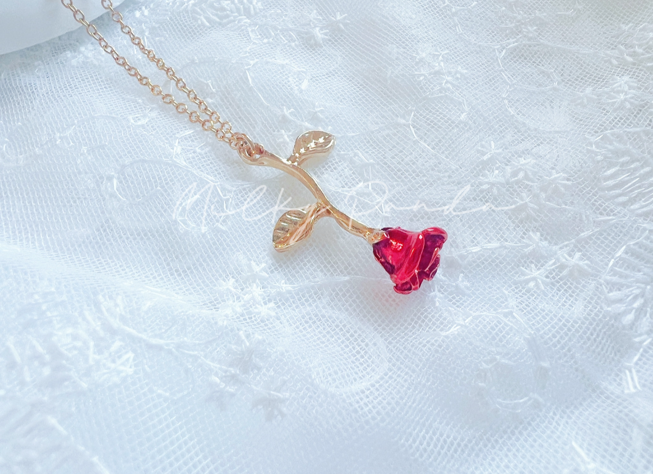 Red Rose Necklace