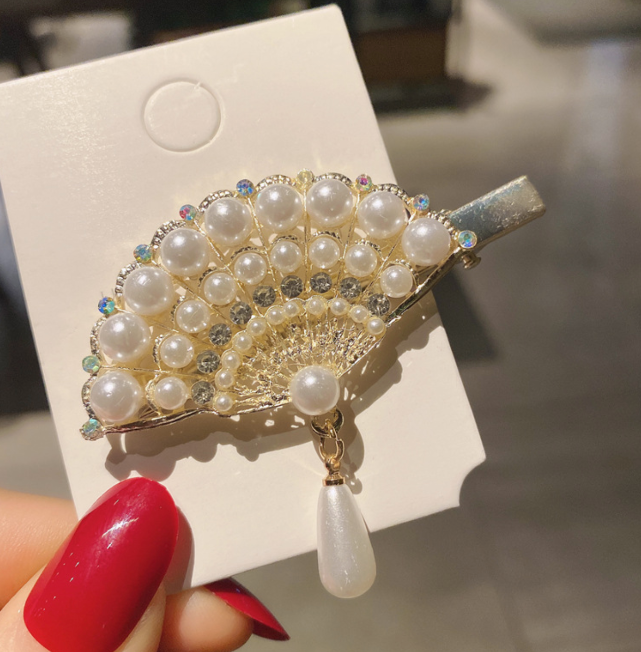 Fan Pearl Hair Clip