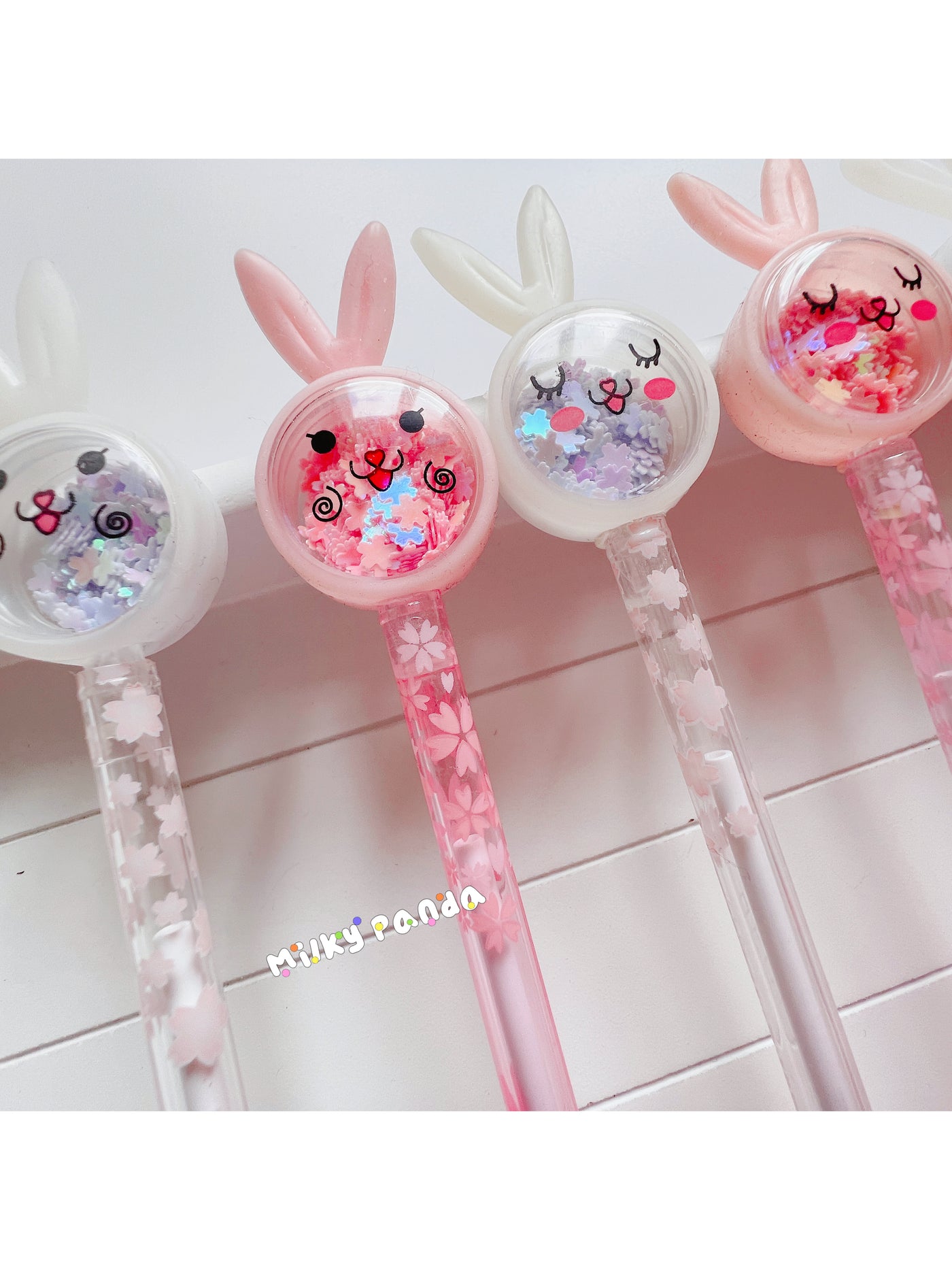 Bunny shimmering flakes pen - Milky Panda