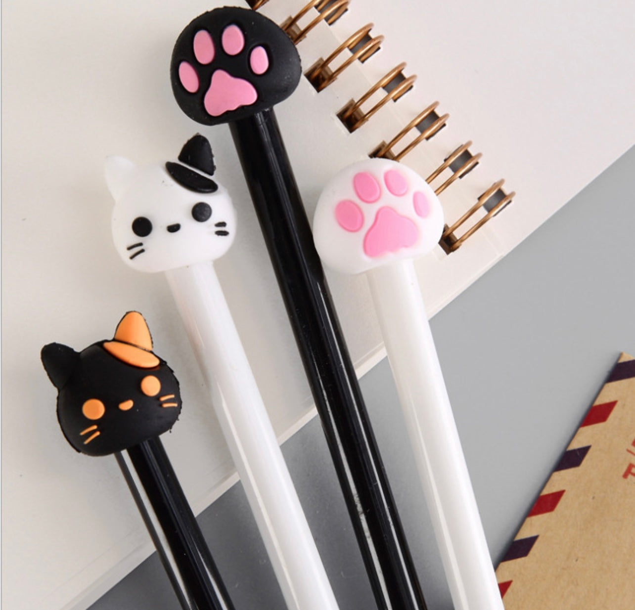 Kawaii paw & cat pen