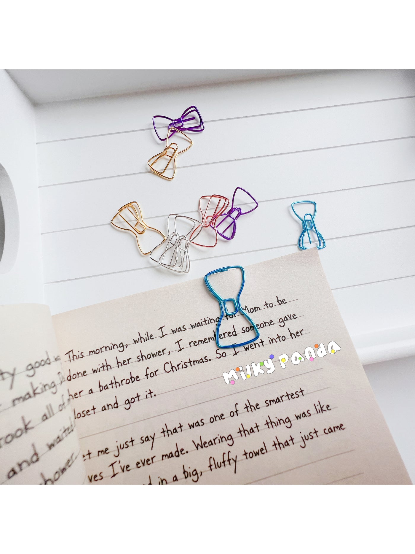 Bow paper clips