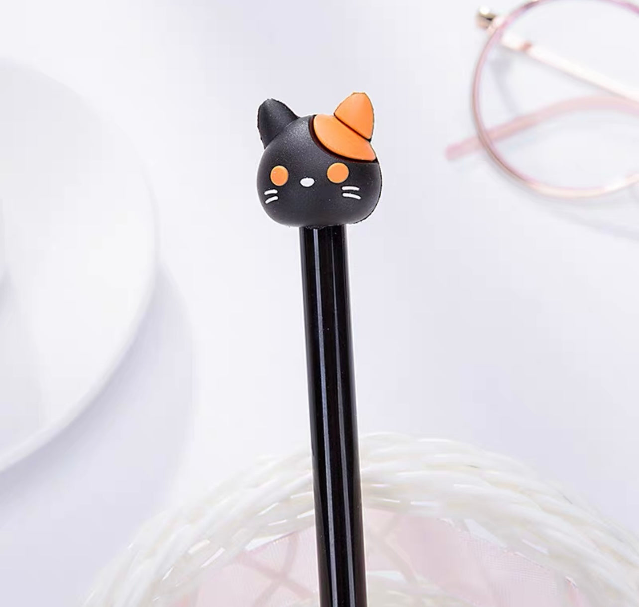 Kawaii paw & cat pen